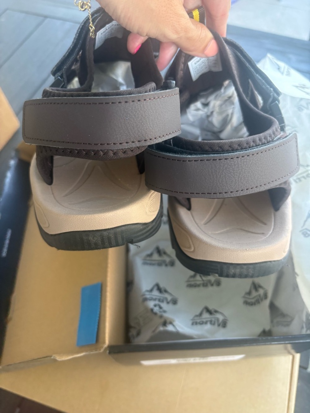 Nortiv 8 Men's Sandals, Closed Toe Athletic Sport Sandals, brown/tan Size 10 - Picture 3 of 9